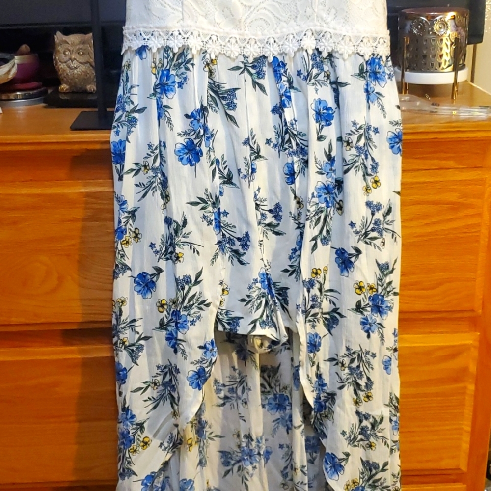 Summer Romper - Picture 2 of 11